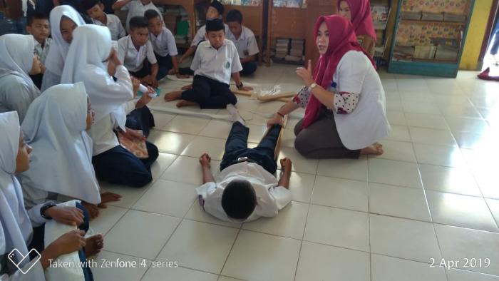 Puskesmas Lubuk Landai Ajarkan Penanggulangan P3K di MTsN 5 Bungo