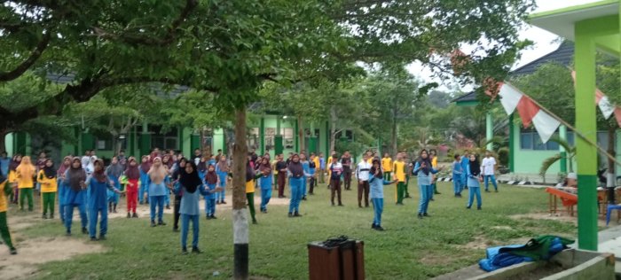 Senam Kesehatan Warnai Awal Perjusami di MTsN 5 Bungo