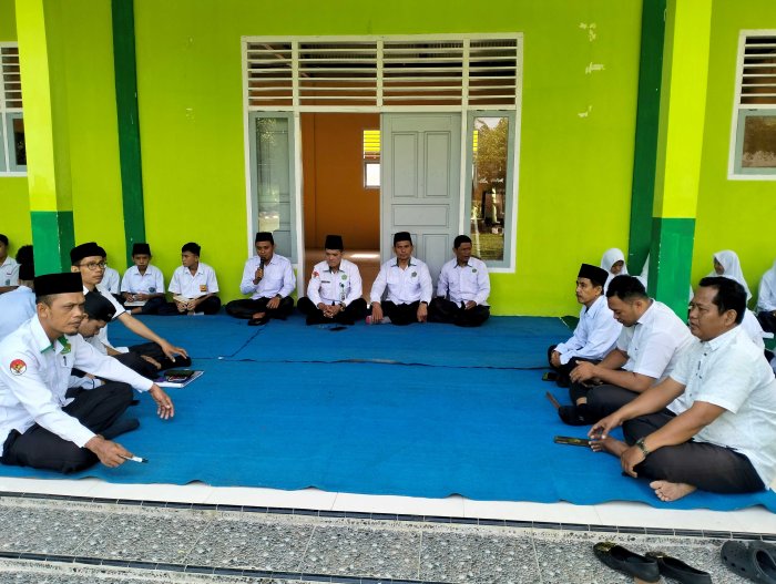 Tadarus Al-Qur'an MTsN 5 Bungo, Kepala Madrasah harapkan Siswa Mencintai Al-Qur'an