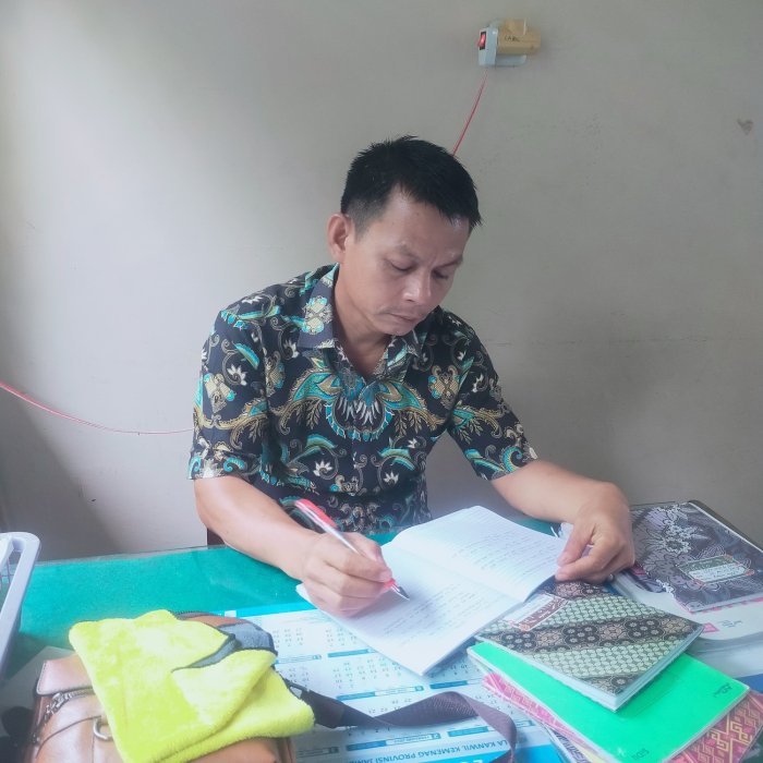 Koreksi Tugas Harian Tingkatkan Disiplin dan Pemahaman Siswa