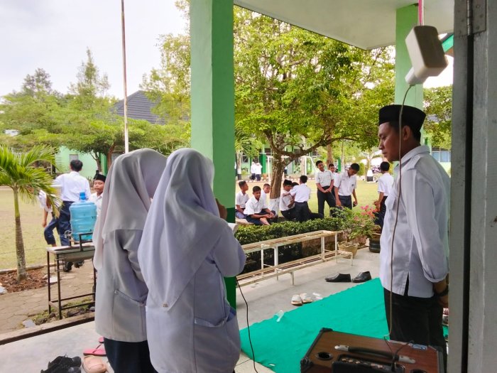 MTsN 5 Bungo Siapkan Maulid Nabi dengan Latihan Drama